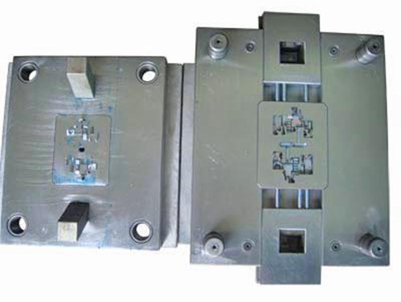 灵山精密塑料模-01